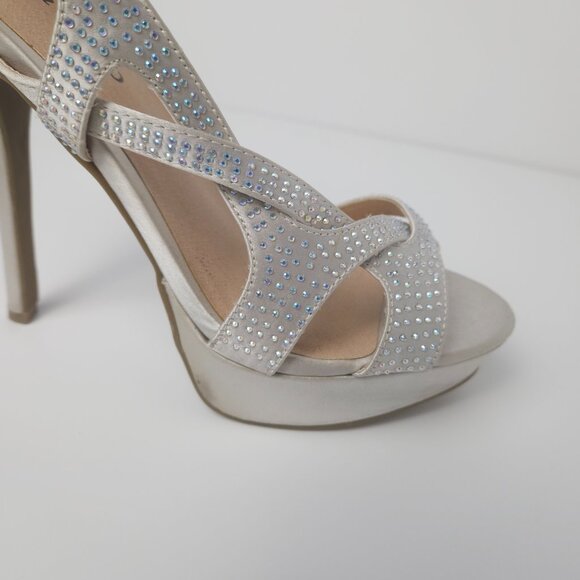 Zigi Soho Silver/Tan Iridescent Rhinestone Heels - Size 7.5 - New - Picture 11 of 11